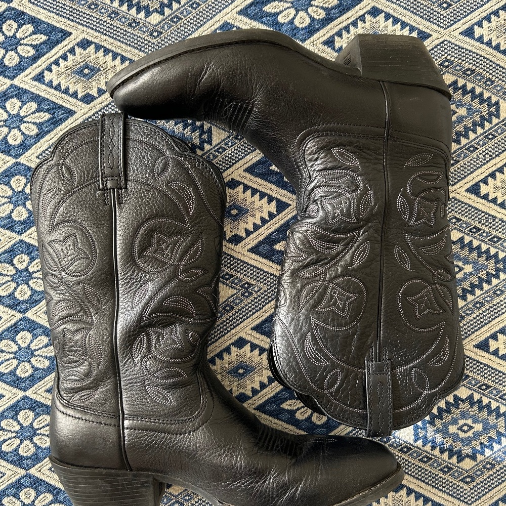 Heritage Western Round-Toe Boot - image 1